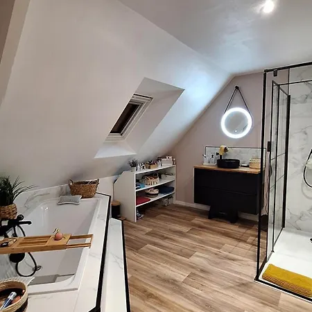 Pres Du Circuit Des 24h